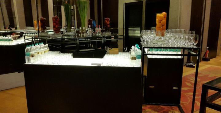Hyatt Regency Mumbai International Airport Hotel Exterior foto A bar at a hotel